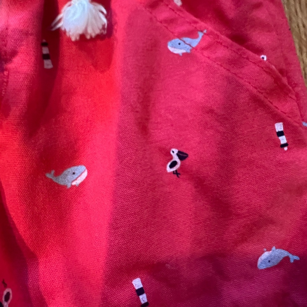 Carter’s size 6 months like new red draw string shorts with beach print - Picture 2 of 4